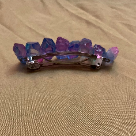 ❌SOLD❌Rainbow Arua Crystal Hair Barrette - Picture 3 of 5
